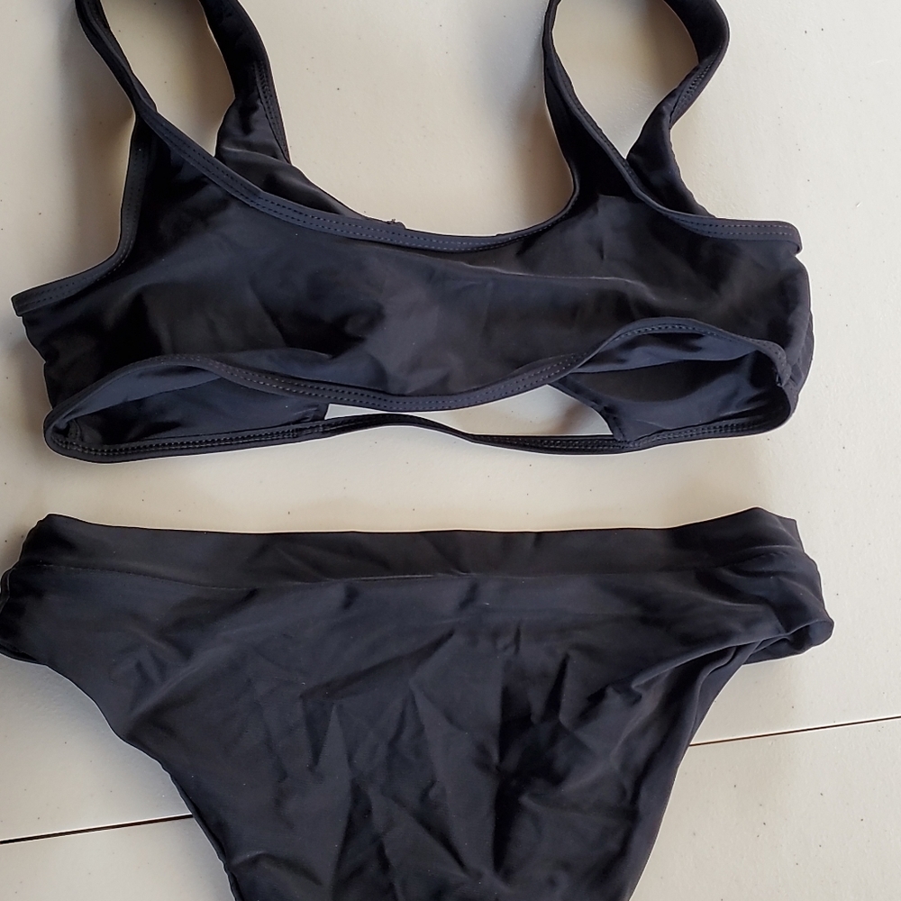 Woman's 2piece Bikini Size Medium Black